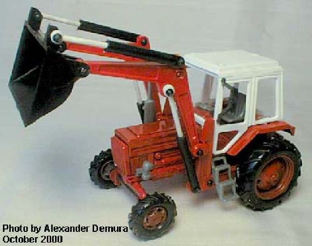DZ-133 Loader on Belarus chassis Red-White