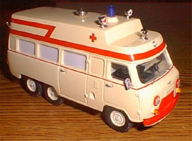 Ambulance on UAZ-??? 6x6 chassis
