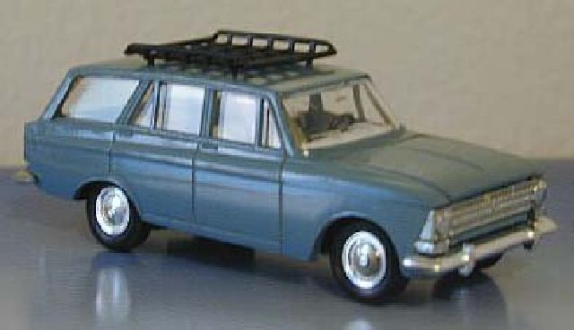 Moskvitch-427 with roof-rack