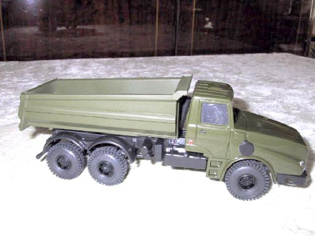 MZKT-6325 Dump Truck Green
