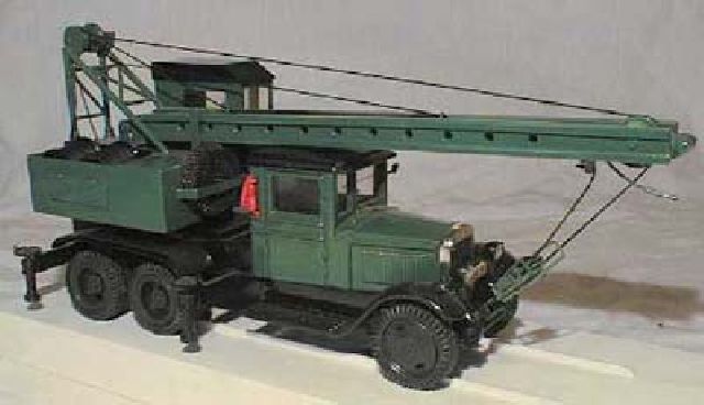 Auto-Crane on ZIS-6 chassis