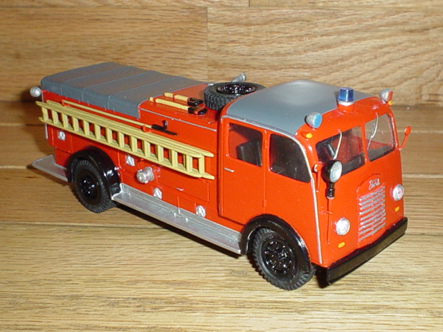 FORD G-798 B LF-20 Fire Truck