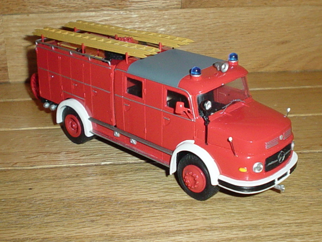 Mercedes-Benz LAK 322-42 Fire Truck